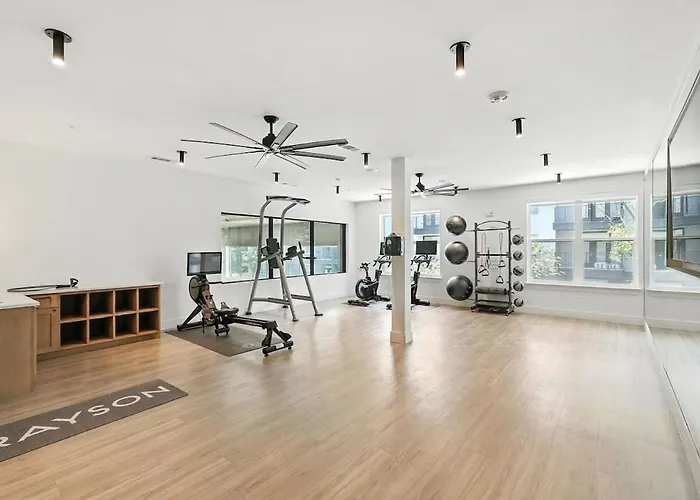 95 Luxury 2b2b Dt Worth, Style Pool & Gym, Golf Simulator, 7m To Dickies Stadium, 15m To At&t Stadium Apartamento Fort Worth
